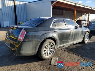 Trzecie zdjęcie samochodu z tyłu: 2012 CHRYSLER 300 S VIN:2C3CCAGG2CH115930 - miniatura