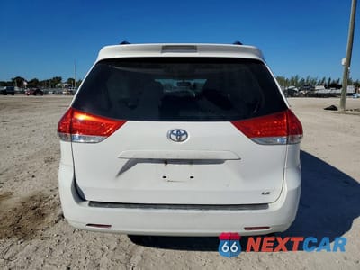 Zdjęcie 6 z 12 samochodu: 2014 TOYOTA SIENNA LE VIN:5TDKK3DC5ES500068 - miniatura