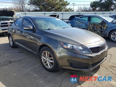 Czwarte zdjęcie samochodu z boku: 2011 KIA OPTIMA LX VIN:KNAGM4A78B5149264 - miniatura