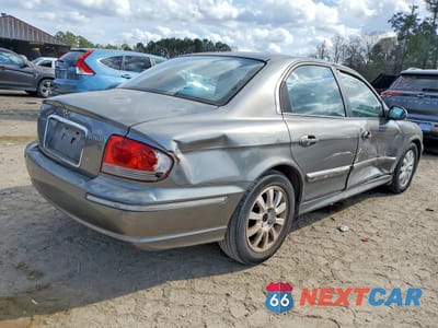 Trzecie zdjęcie samochodu z tyłu: 2004 HYUNDAI SONATA GLS VIN:KMHWF35H34A005827 - miniatura