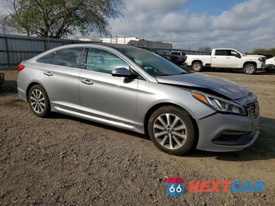 Czwarte zdjęcie samochodu z boku: 2016 HYUNDAI SONATA SPORT VIN:5NPE34AF6GH296226 - miniatura