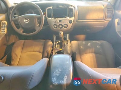 Zdjęcie 8 z 12 samochodu: 2005 MAZDA TRIBUTE I VIN:4F2YZ02Z15KM11441 - miniatura