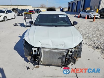 Piąte zdjęcie samochodu w środku: 2024 VOLKSWAGEN JETTA SPORT VIN:3VWBM7BU1RM086724 - miniatura
