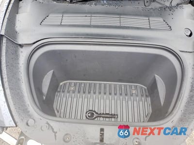 Zdjęcie 11 z 13 samochodu: 2022 TESLA MODEL Y VIN:7SAYGDEE0NA005735 - miniatura