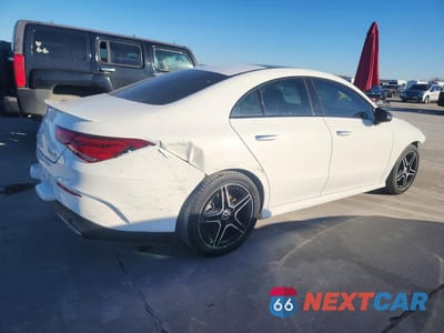 Trzecie zdjęcie samochodu z tyłu: 2023 MERCEDES-BENZ CLA 250 4MATIC VIN:W1K5J4HB5PN411218 - miniatura