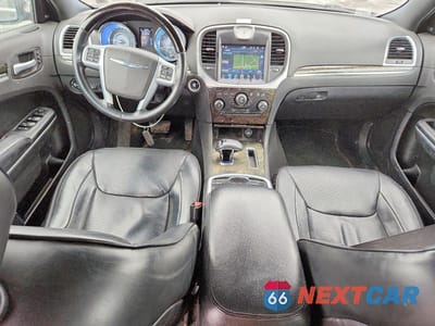 Zdjęcie 8 z 11 samochodu: 2013 CHRYSLER 300C VIN:2C3CCAKG3DH551887 - miniatura