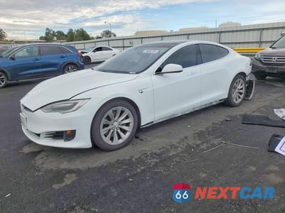 2016 TESLA MODEL S 5YJSA1E11GF156251 - główne zdjęcie licytacji z USA - miniatura