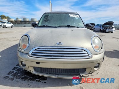 Piąte zdjęcie samochodu w środku: 2009 MINI COOPER CLUBMAN VIN:WMWML33559TX35292 - miniatura