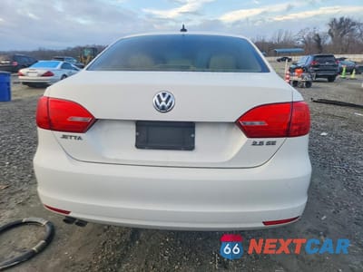 Zdjęcie 6 z 12 samochodu: 2013 VOLKSWAGEN JETTA SE VIN:3VWDX7AJ4DM425394 - miniatura