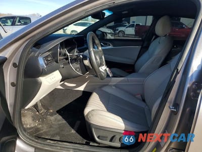 Zdjęcie 7 z 11 samochodu: 2022 GENESIS G70 BASE VIN:KMTG54TE7NU094796 - miniatura