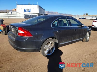 Trzecie zdjęcie samochodu z tyłu: 2010 VOLVO S80 VIN:YV1992AH5A1122663 - miniatura