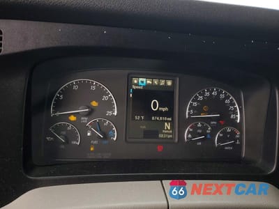 Zdjęcie 8 z 10 samochodu: 2019 FREIGHTLINER CASCADIA 126 SEMI TRUCK VIN:3AKJHHDR1KSJL4003 - miniatura