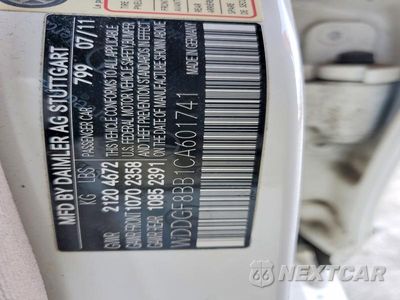 Zdjęcie 12 z 12 samochodu: 2012 MERCEDES-BENZ C 300 4MATIC VIN:WDDGF8BB1CA601741 - miniatura