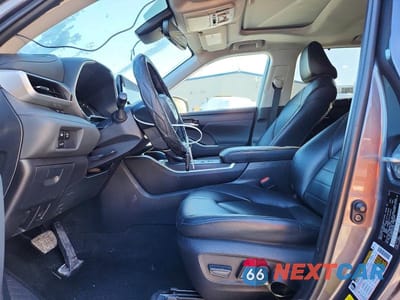 Zdjęcie 7 z 14 samochodu: 2023 TOYOTA HIGHLANDER L VIN:5TDKDRBH8PS042265 - miniatura