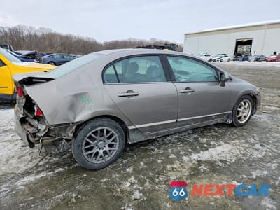 Trzecie zdjęcie samochodu z tyłu: 2006 HONDA CIVIC LX VIN:1HGFA16516L012716 - miniatura