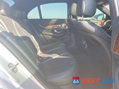 Zdjęcie 10 z 12 samochodu: 2017 MERCEDES-BENZ E 300 4MATIC VIN:WDDZF4KB9HA232250 - miniatura