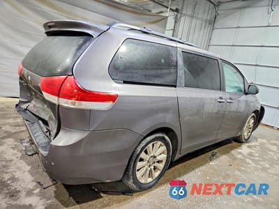 Trzecie zdjęcie samochodu z tyłu: 2014 TOYOTA SIENNA VIN:5TDDK3DCXES087153 - miniatura