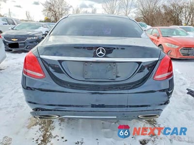 Zdjęcie 6 z 13 samochodu: 2015 MERCEDES-BENZ C 300 4MATIC VIN:55SWF4KB0FU015816 - miniatura