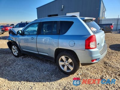 Drugie zdjęcie samochodu z przodu: 2013 JEEP COMPASS SPORT VIN:1C4NJDBB4DD108595 - miniatura