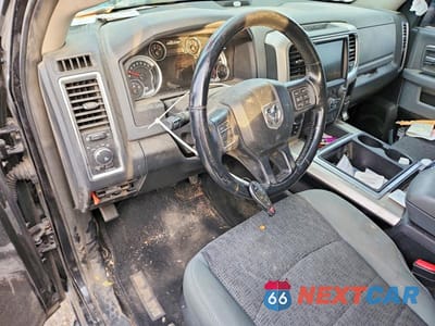 Zdjęcie 8 z 12 samochodu: 2015 RAM 1500 SLT VIN:1C6RR7LT8FS622040 - miniatura