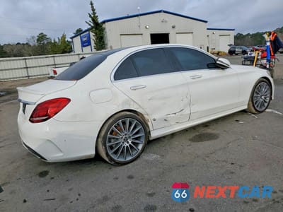 Trzecie zdjęcie samochodu z tyłu: 2018 MERCEDES-BENZ C 300 VIN:55SWF4JB2JU265438 - miniatura
