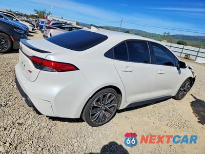 Trzecie zdjęcie samochodu z tyłu: 2021 TOYOTA COROLLA XSE VIN:5YFT4MCE3MP066103 - miniatura