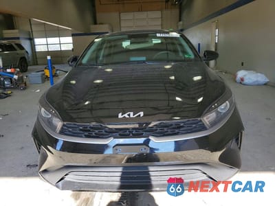 Piąte zdjęcie samochodu w środku: 2024 KIA FORTE LX VIN:3KPF24ADXRE782079 - miniatura