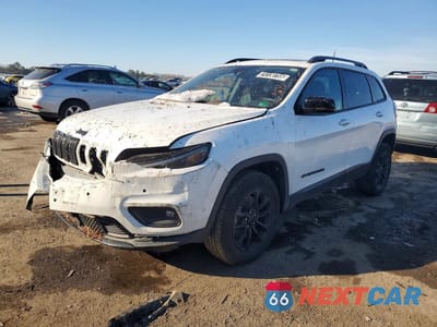 2023 JEEP CHEROKEE ALTITUDE LUX 1C4PJMMB6PD101982 - główne zdjęcie licytacji z USA - miniatura