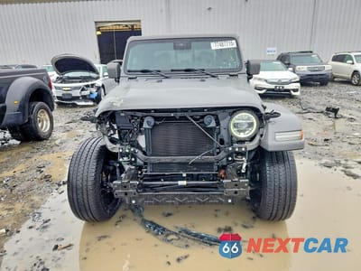 Piąte zdjęcie samochodu w środku: 2022 JEEP GLADIATOR OVERLAND VIN:1C6JJTFM7NL112580 - miniatura