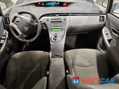 Zdjęcie 8 z 12 samochodu: 2011 TOYOTA PRIUS VIN:JTDKN3DU0B0285259 - miniatura