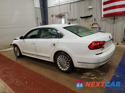 Drugie zdjęcie samochodu z przodu: 2016 VOLKSWAGEN PASSAT SE VIN:1VWBT7A3XGC043249 - miniatura