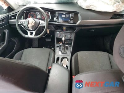 Zdjęcie 8 z 11 samochodu: 2021 VOLKSWAGEN JETTA S VIN:3VWC57BU4MM009372 - miniatura