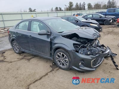 Czwarte zdjęcie samochodu z boku: 2020 CHEVROLET SONIC LT VIN:1G1JD5SB1L4133960 - miniatura