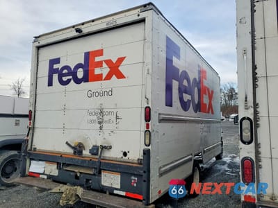 Trzecie zdjęcie samochodu z tyłu: 2015 FORD E350 BOX TRUCK VIN:1FDWE3FS1FDA18378 - miniatura