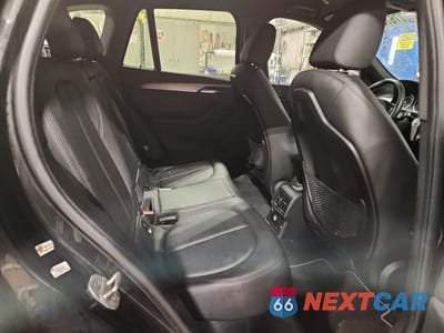 Zdjęcie 11 z 12 samochodu: 2018 BMW X1 XDRIVE28I VIN:WBXHT3C35J5L25476 - miniatura