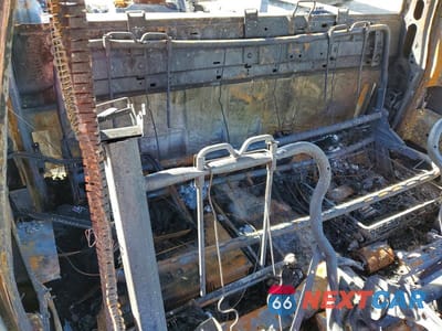 Zdjęcie 10 z 11 samochodu: 2007 CHEVROLET SILVERADO 3500 4X4 L VIN:1GCJK39D67E158426 - miniatura