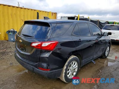 Trzecie zdjęcie samochodu z tyłu: 2020 CHEVROLET EQUINOX LS VIN:2GNAXHEV4L6186082 - miniatura
