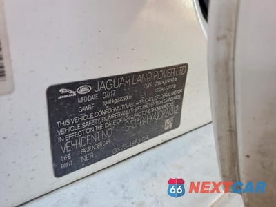 Zdjęcie 12 z 12 samochodu: 2018 JAGUAR XE VIN:SAJAR4FX4JCP27312 - miniatura