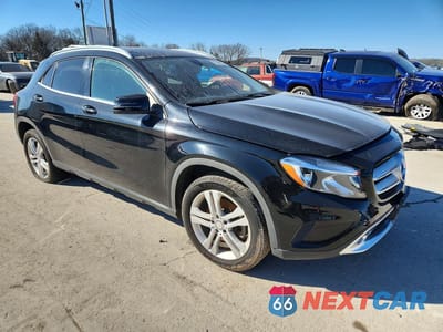 Czwarte zdjęcie samochodu z boku: 2015 MERCEDES-BENZ GLA 250 VIN:WDCTG4EB0FJ126298 - miniatura
