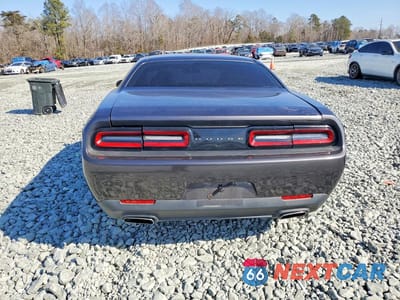 Zdjęcie 6 z 12 samochodu: 2016 DODGE CHALLENGER SXT VIN:2C3CDZAG8GH131785 - miniatura