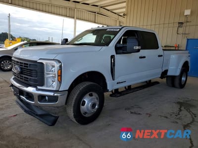 2025 FORD F350 SUPER DUTY 1FT8W3DT5SED00730 - główne zdjęcie licytacji z USA - miniatura