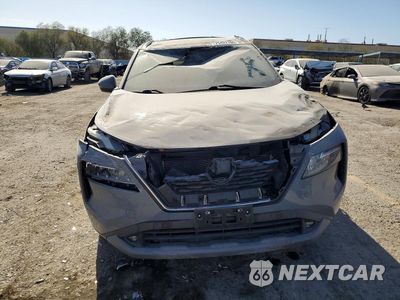 Piąte zdjęcie samochodu w środku: 2021 NISSAN ROGUE SL VIN:5N1AT3CA7MC762498 - miniatura