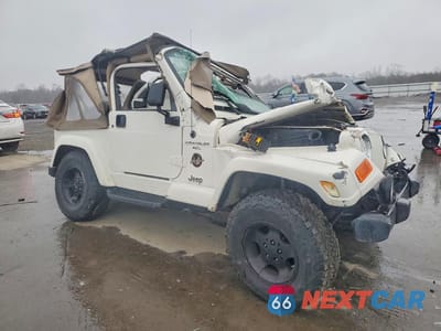 Czwarte zdjęcie samochodu z boku: 2000 JEEP WRANGLER / TJ SAHARA VIN:1J4FA59S6YP749360 - miniatura