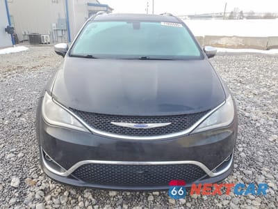 Piąte zdjęcie samochodu w środku: 2018 CHRYSLER PACIFICA LIMITED VIN:2C4RC1GG5JR320428 - miniatura