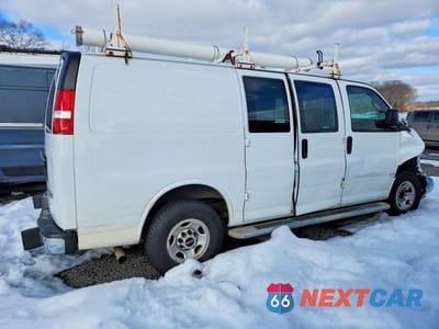 Trzecie zdjęcie samochodu z tyłu: 2018 GMC SAVANA G2500 UTILITY / SERVICE VAN VIN:1GTW7AFG7J1911924 - miniatura