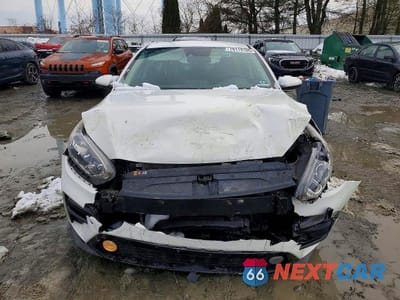 Piąte zdjęcie samochodu w środku: 2019 KIA FORTE FE VIN:3KPF24AD7KE099391 - miniatura