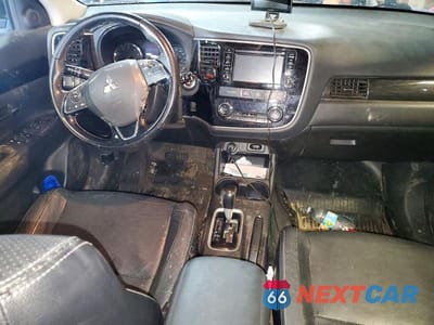 Zdjęcie 8 z 13 samochodu: 2016 MITSUBISHI OUTLANDER ES VIN:JA4AZ2A30GZ607319 - miniatura