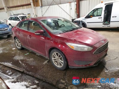Czwarte zdjęcie samochodu z boku: 2015 FORD FOCUS SE VIN:1FADP3F23FL222567 - miniatura