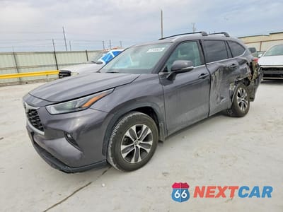 2022 TOYOTA HIGHLANDER XLE 5TDGZRBH4NS183306 - główne zdjęcie licytacji z USA - miniatura
