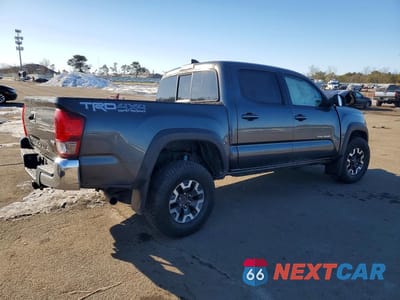 Trzecie zdjęcie samochodu z tyłu: 2016 TOYOTA TACOMA DOUBLE CAB VIN:3TMCZ5ANXGM034237 - miniatura